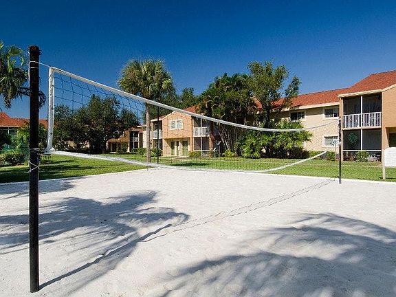 5th image of 4203 Community Dr #1023