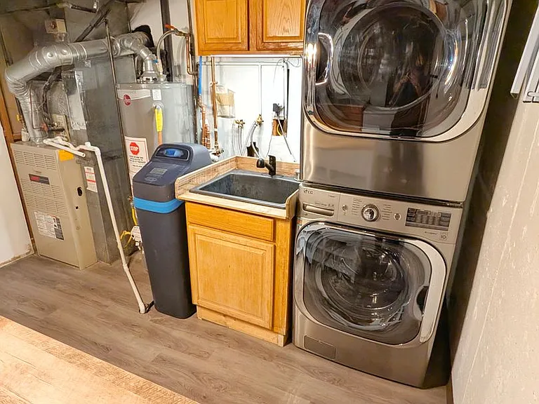 2404 Monterey Rd — Photo 29