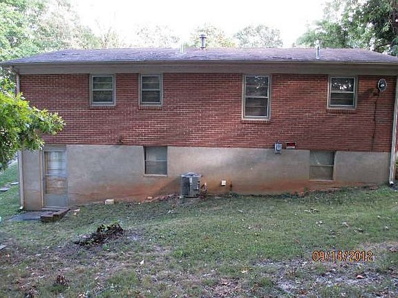 3rd image of 448 Norwood Dr