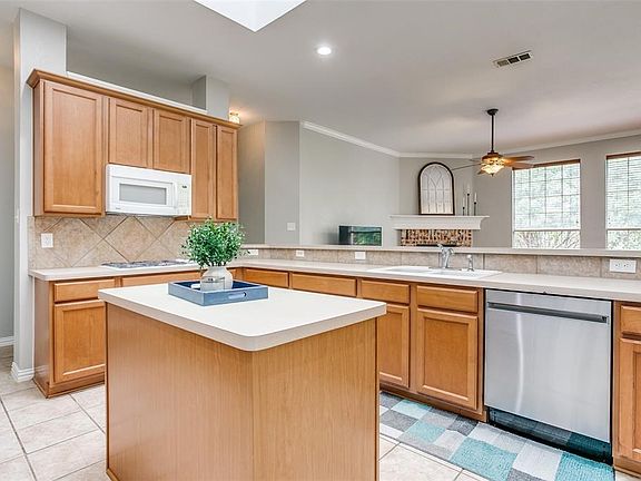 5th image of 7933 Stansfield Dr