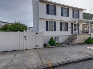 88 Cottage St, Bayonne, NJ 07002
