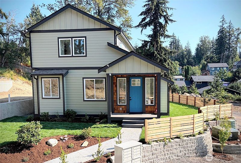 2nd image of 2504 Fireweed Lane