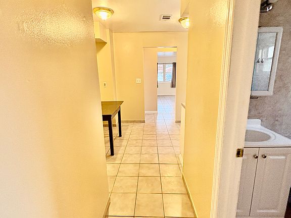 2nd image of 364 Fanning St Floor 1