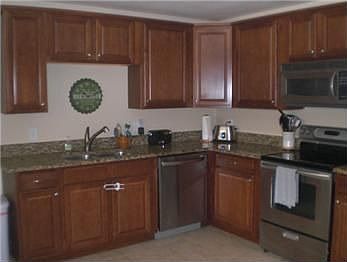 5th image of 204 Lochberry Pl