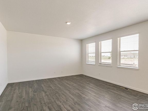 2nd image of 427 Starling Ln