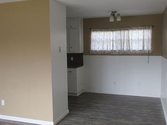 4th image of 3540 Brentwood Dr