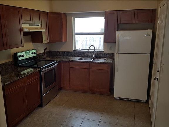 4th image of 1503 E 97th Ave