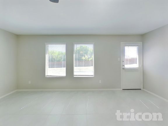 2nd image of 1740 Claireborne Ct