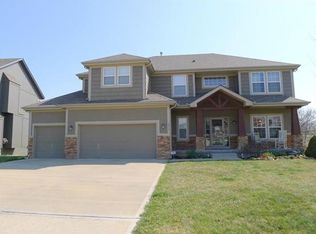 2215 SW Feather Ridge Rd, Lees Summit, MO 64082