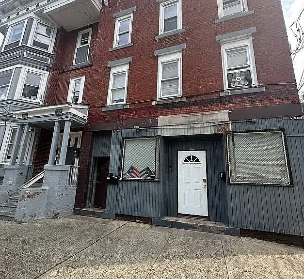 842 Congress Ave #3 — Photo 20