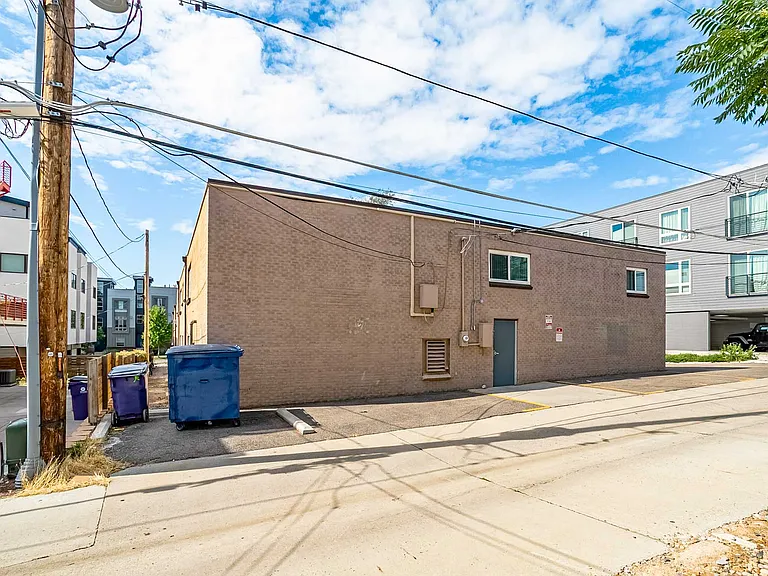 Highland Apartments — Photo 6