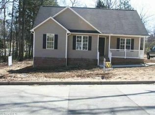 101B W Lakefield, Greensboro, NC 27406