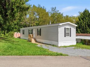 205 Forest Dr, Cranberry Township, PA 16066