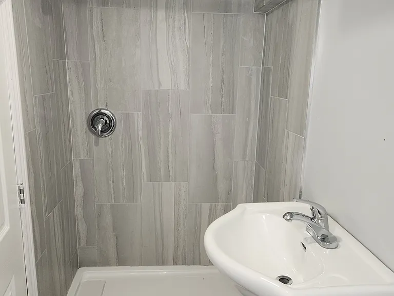 1085 Hickory Rd #2 — Photo 1