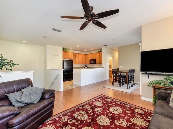 4th image of 3301 N Park Dr Unit 2112