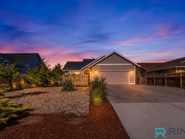 1810 SW 27th St, Redmond, OR 97756