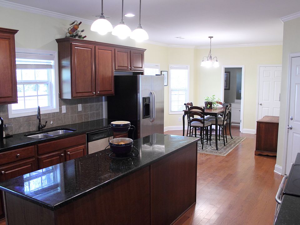 Oversized kitchen work space