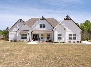 166 Cedara Dr, Newnan, GA 30263