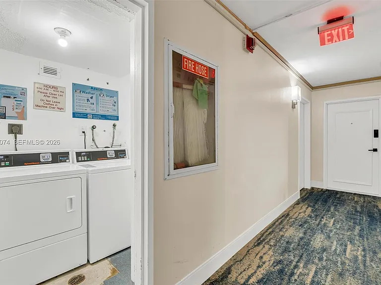 18071 Biscayne Blvd #901 — Photo 41