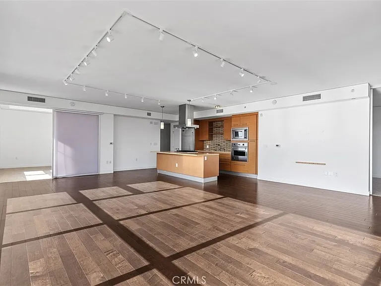 9 Macarthur Pl #N-1007 — Photo 7