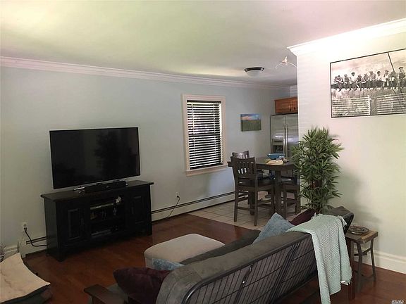 5th image of 219 Clinton Ave