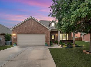 8729 Golden Sunset Trl, Fort Worth, TX 76244