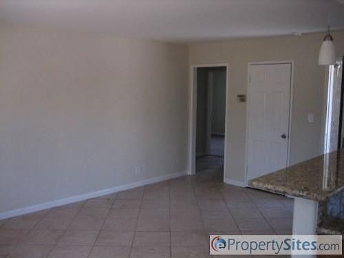 3rd image of 14549 Blackwood St