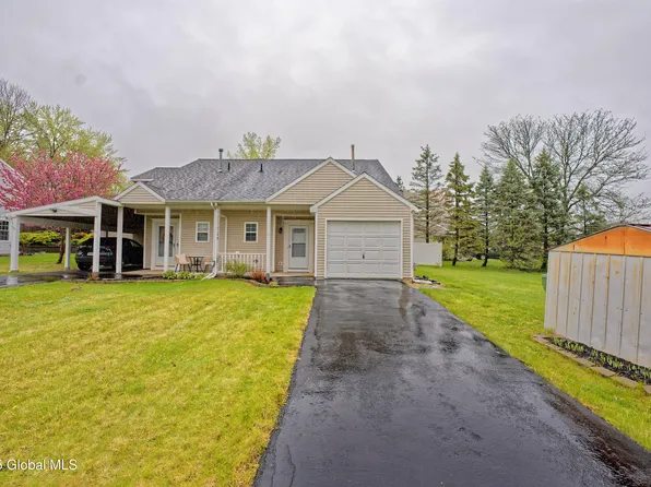 17 Diane Court, Cohoes, NY 12047