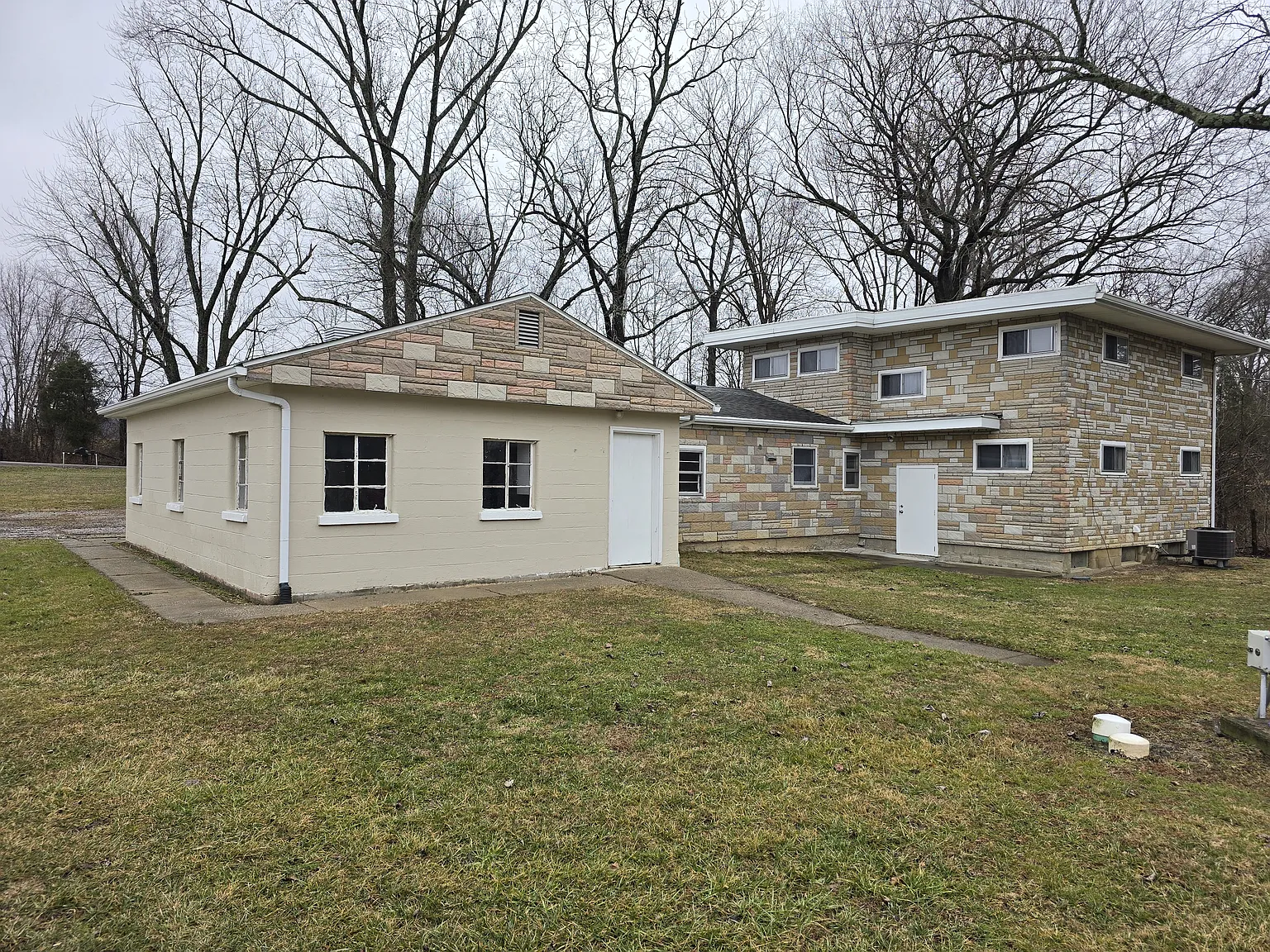 3 bed, 1700 sqft, $1,650 — Photo 2