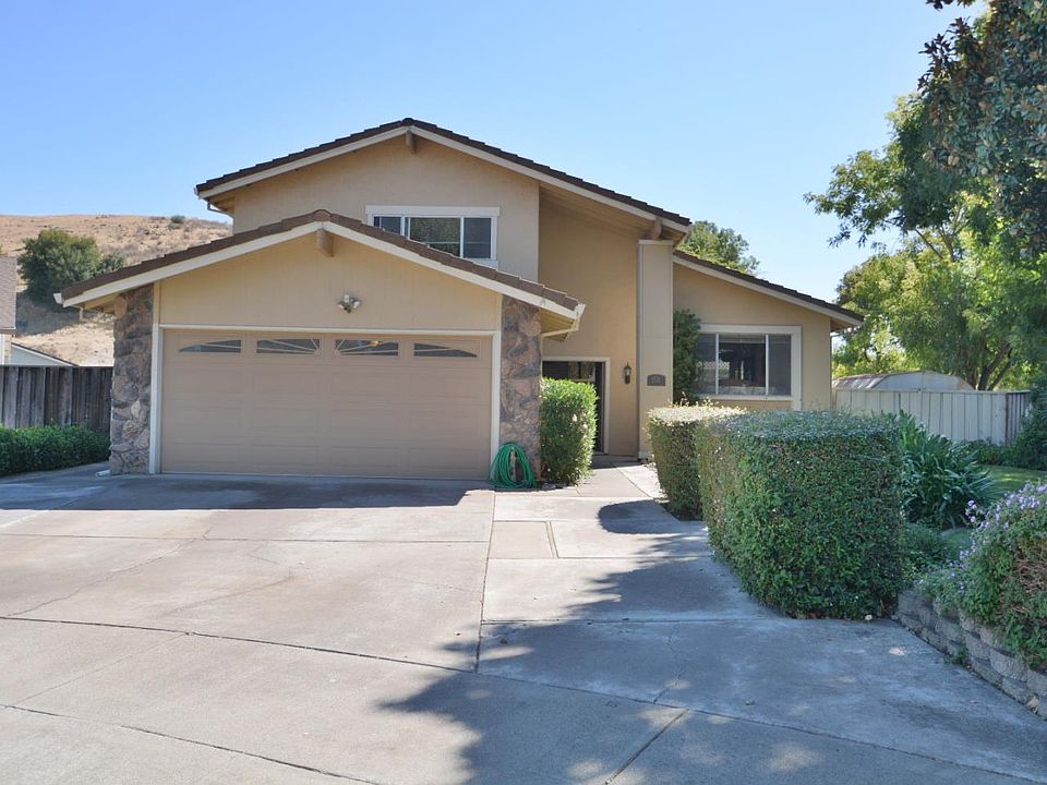 1st image of 158 Teralba Ct