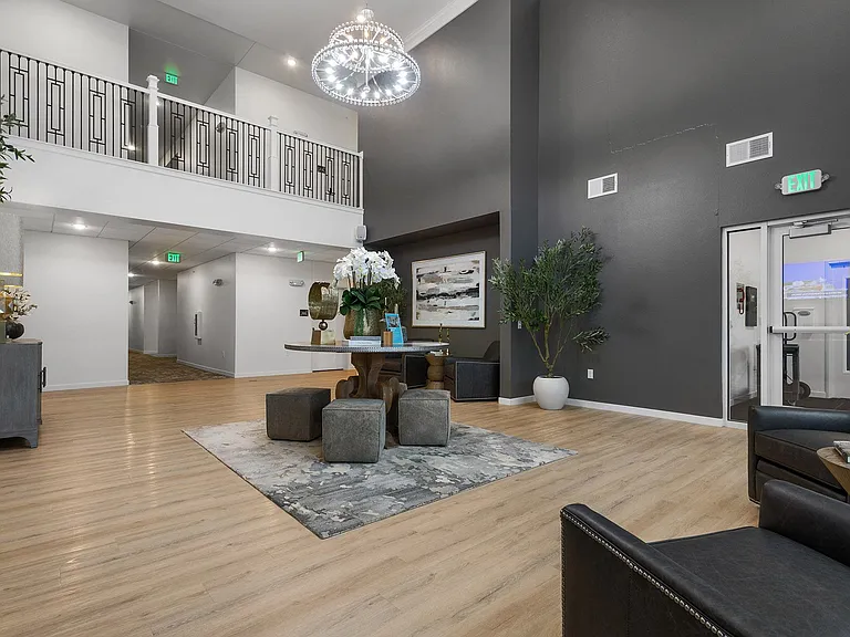 Abbey Road Apartments — Photo 10