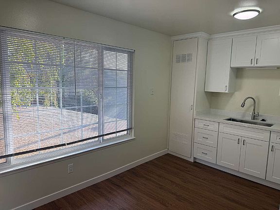 3rd image of 2256-2268 Capitola Rd #2264-U