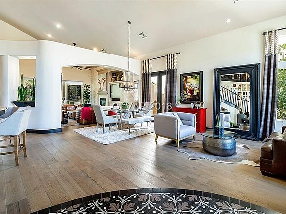5th image of 5437 San Bellasera Ct