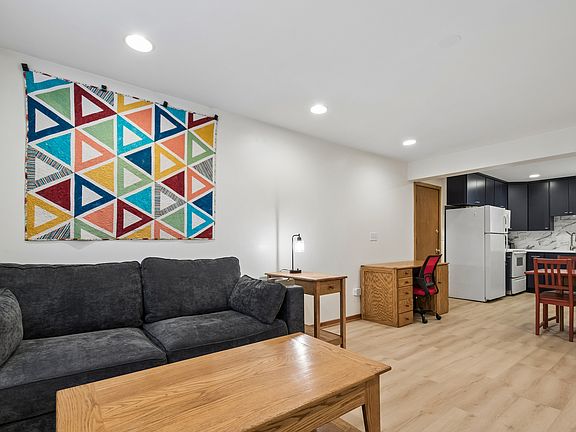 2nd image of 7310 N Harlem Ave APT 102
