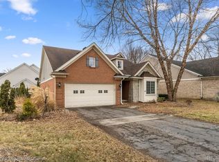 37907 Plymouth Rd, Livonia, MI 48150