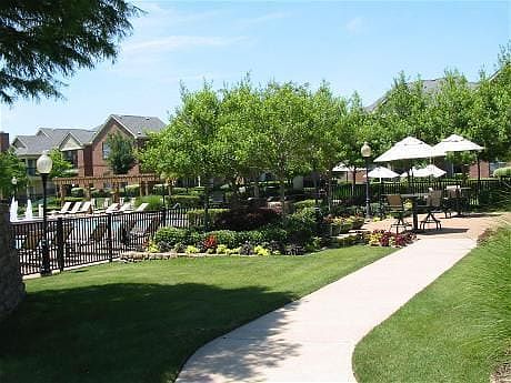 4th image of 1901 NE Green Oaks Blvd #221