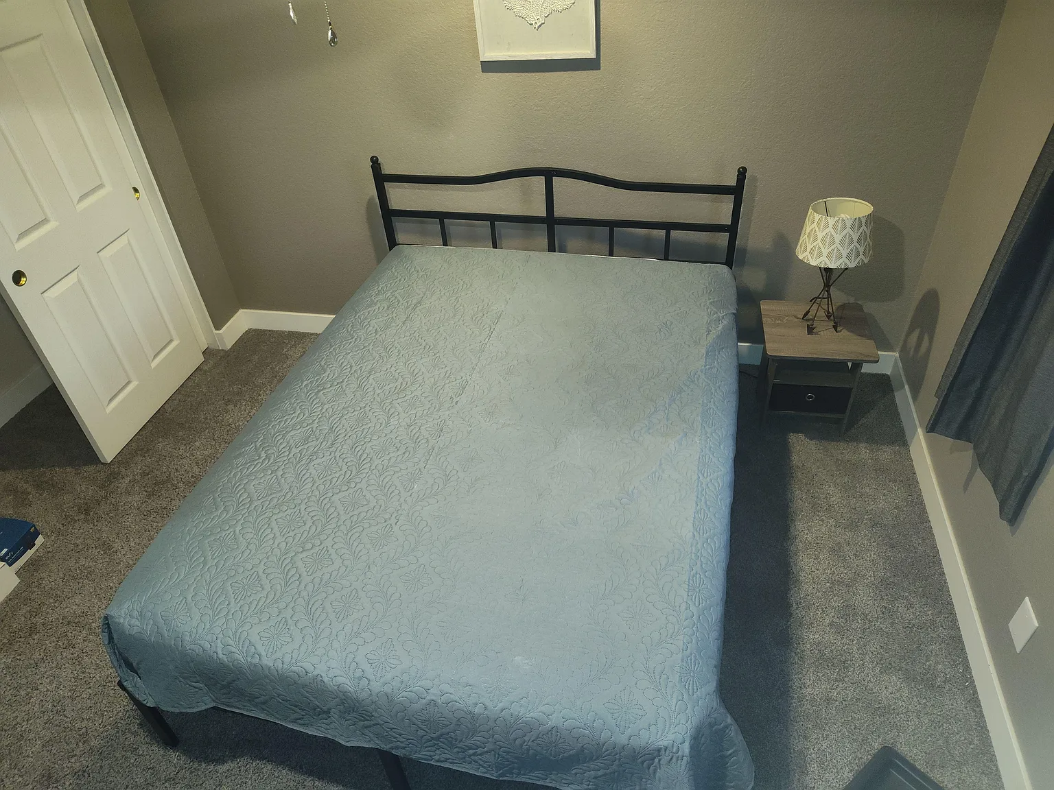 4 bed, 4.0 bath, 2200 sqft, $901 — Photo 3