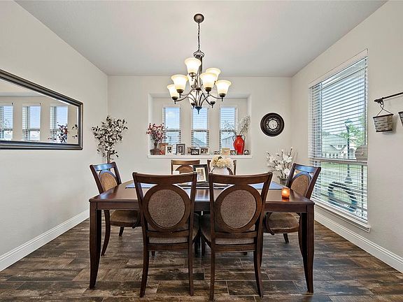 3rd image of 900 Yarwood Way