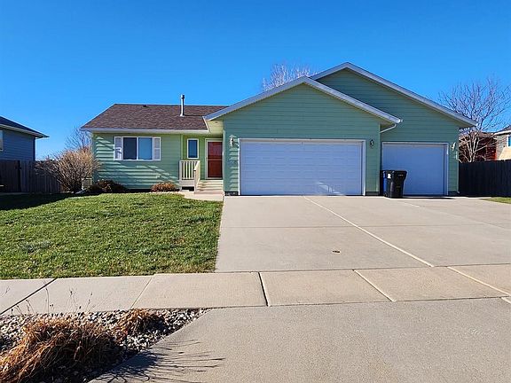 2nd image of 409 Claudia Ave