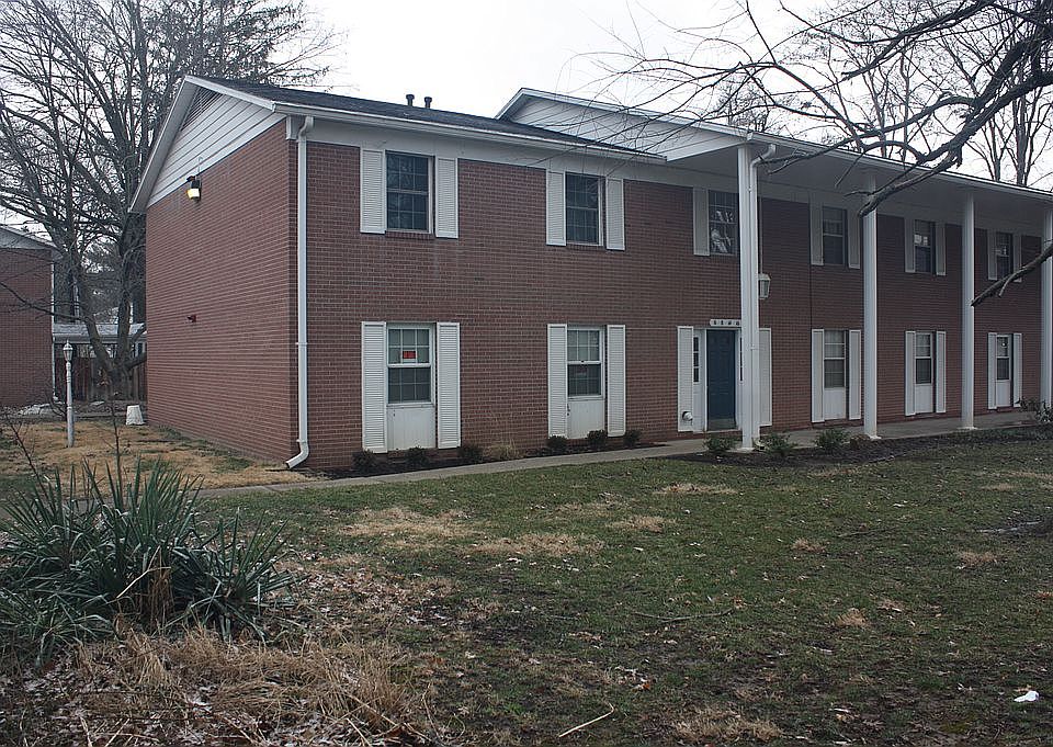 1st image of 8 Heritage Dr
