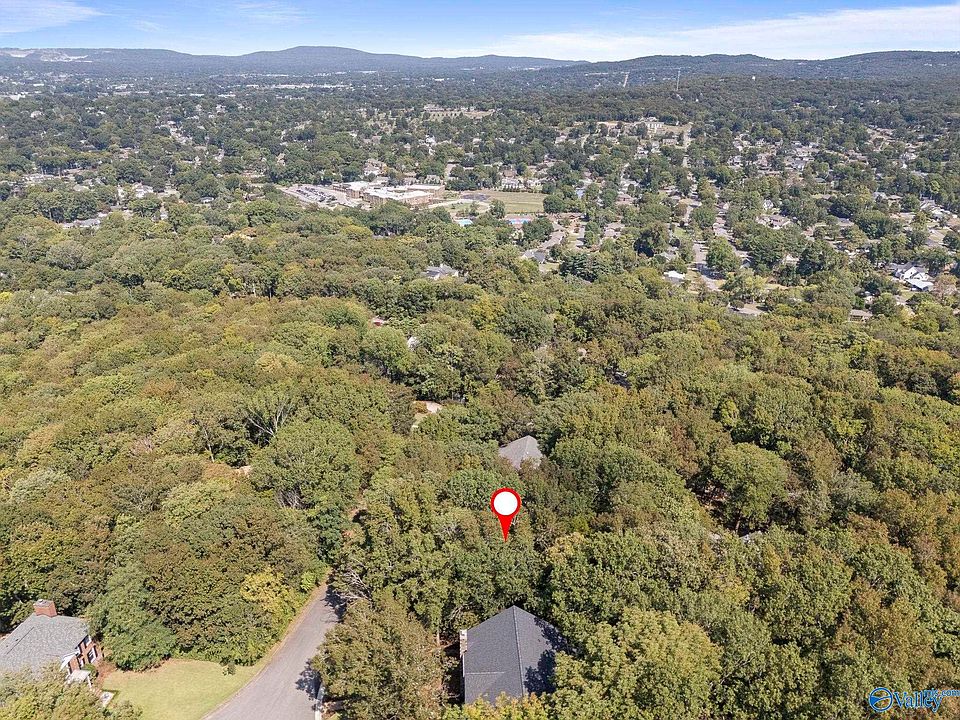 2nd image of 1405 Bramblewood Dr SE