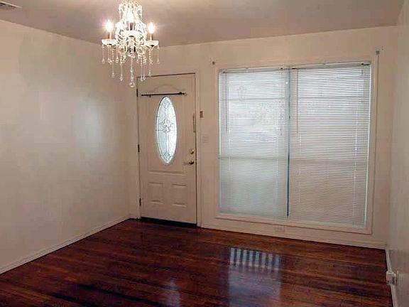 4th image of 1510 Crockett Ave