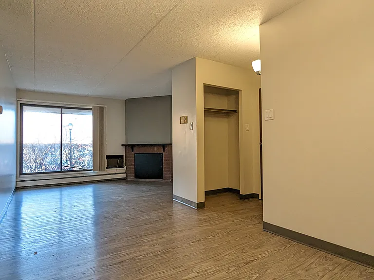 226 Fairmont Dr — Photo 16