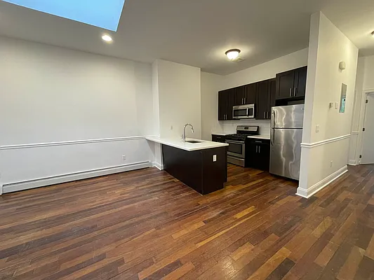 Rented by REAL New York | media 10