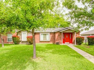 1511 Berry Dr, Cleburne, TX 76033