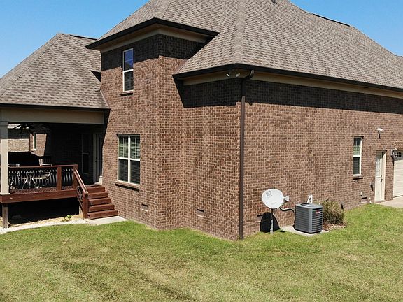 3rd image of 104 Scarsdale Dr S
