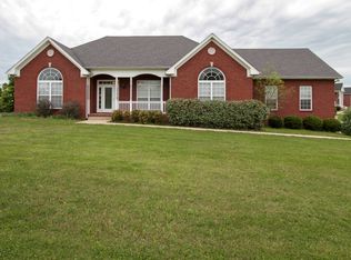 1004 Kacie Dr, Pleasant View, TN 37146