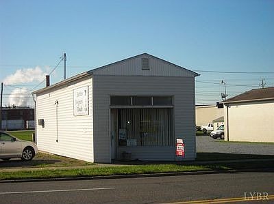 2nd image of 817 Main St