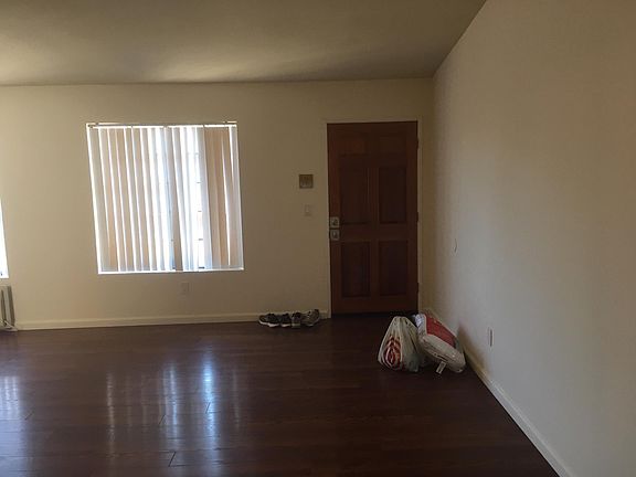 Main entrance to living room.