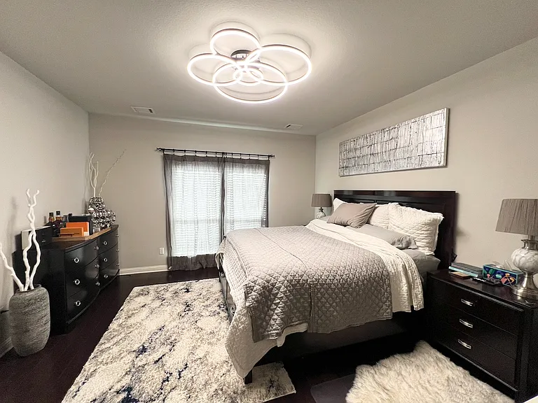 102 Waverly Spire Ct — Photo 31